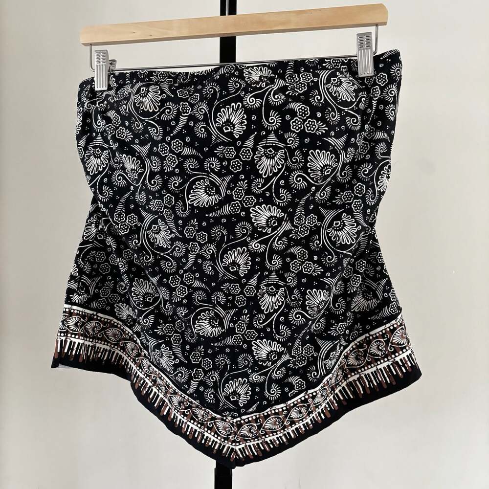 Coco Reef Black & White Batik Print Handkerchief Hem Tankini Top